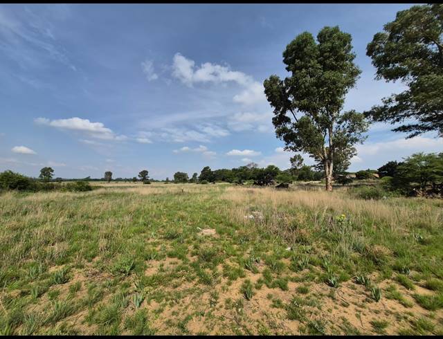 2,242M² VACANT LAND FOR SALE IN VAALPARK